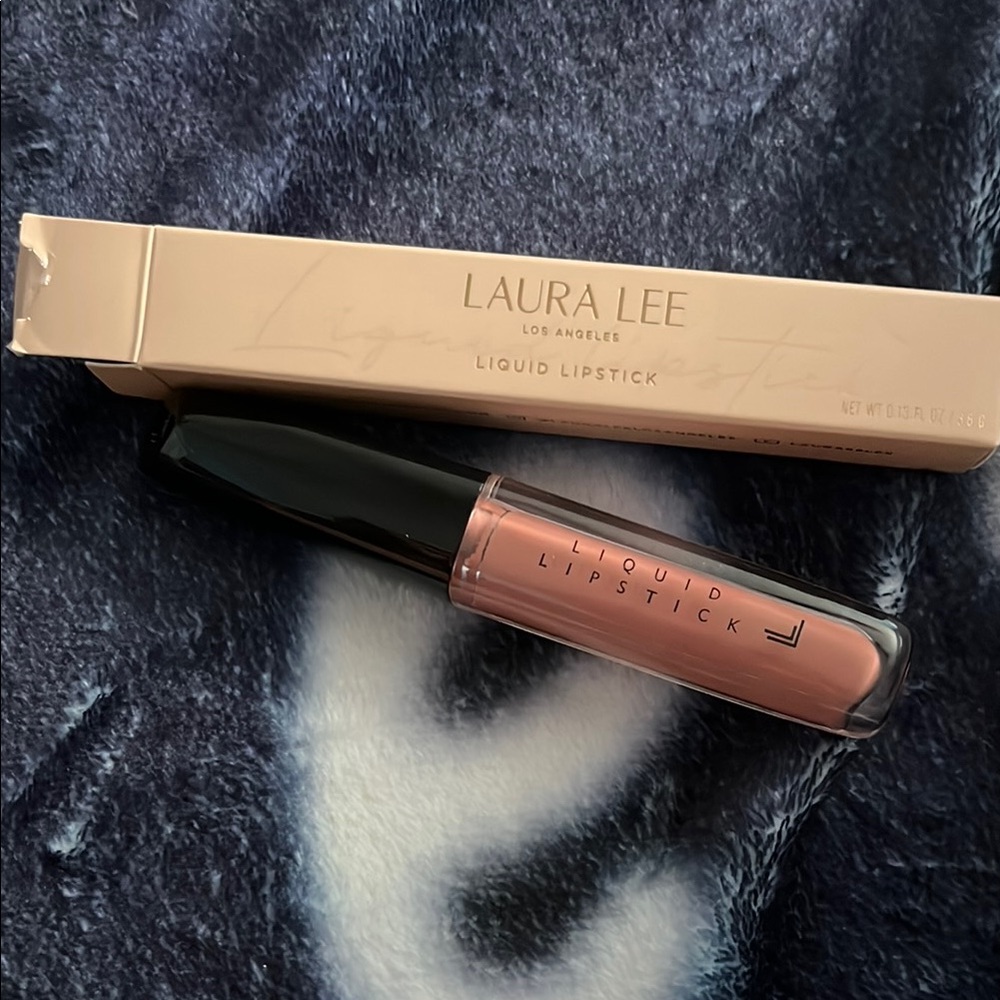 Pink Lipstick Elegant Makeup NEW
